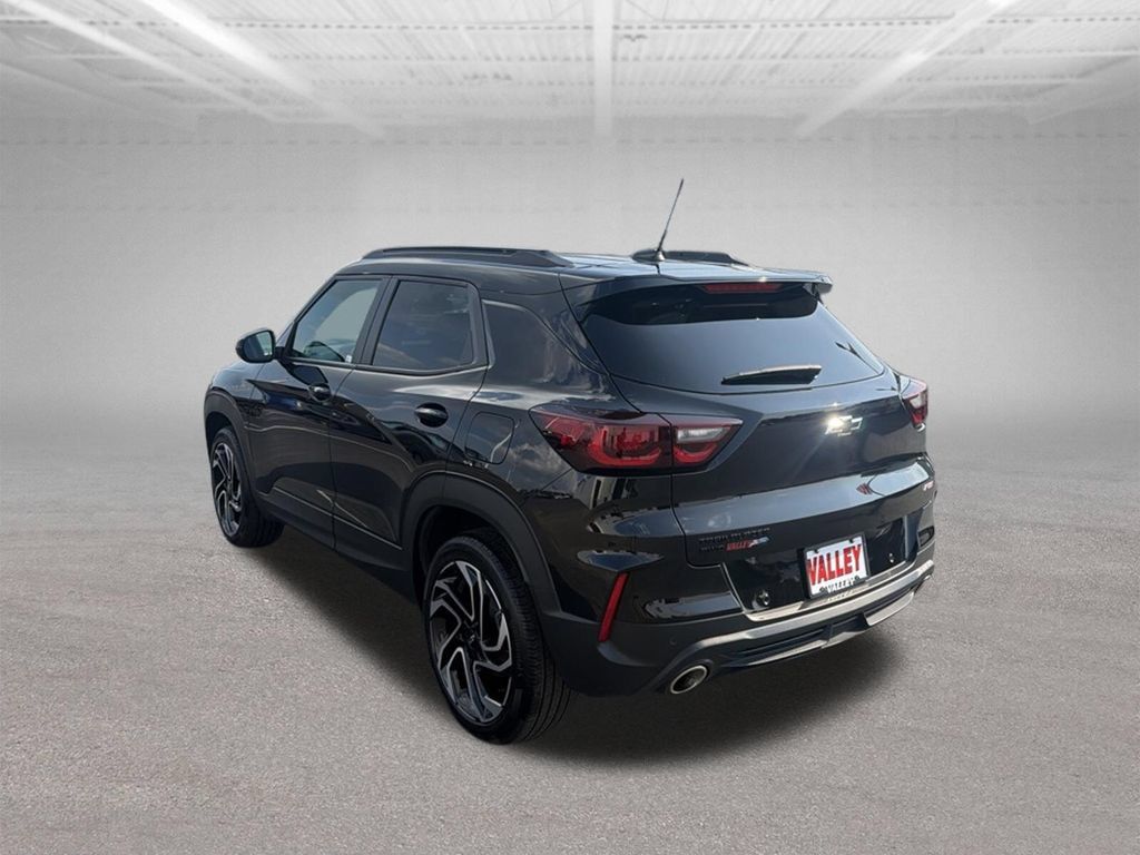 Used 2024 Chevrolet TrailBlazer RS w/ Driver Confidence Package AWD/4WD image 9