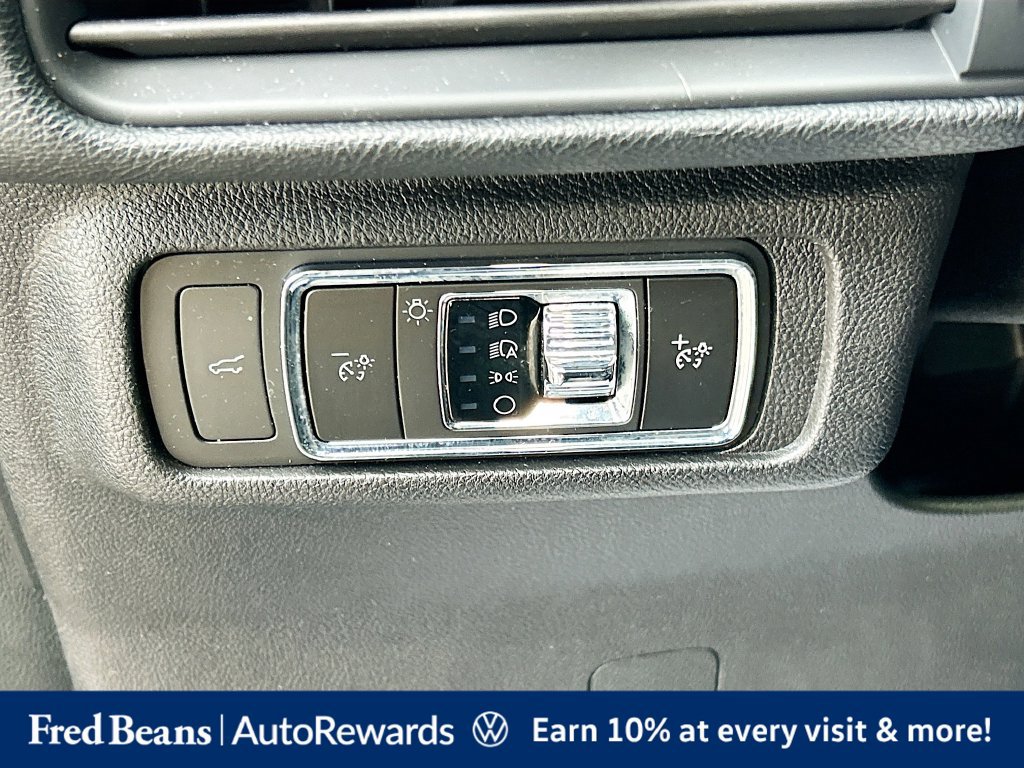 Used 2022 Lincoln Corsair AWD w/ Premium Package image 14