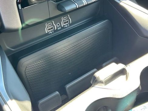 New 2026 RAM 1500 4x4 Crew Cab image 39