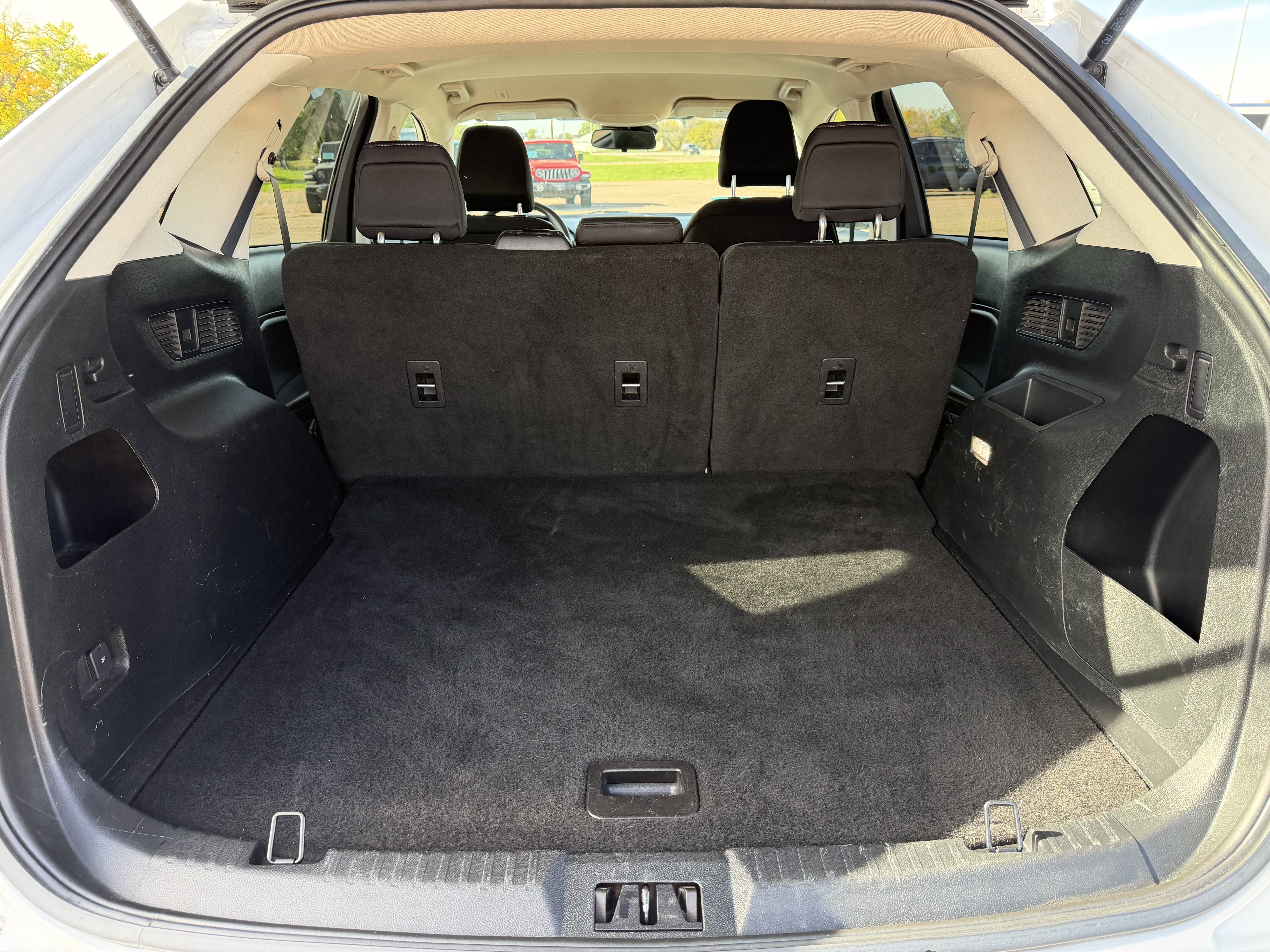 Used 2021 Ford Edge SE FWD image 22