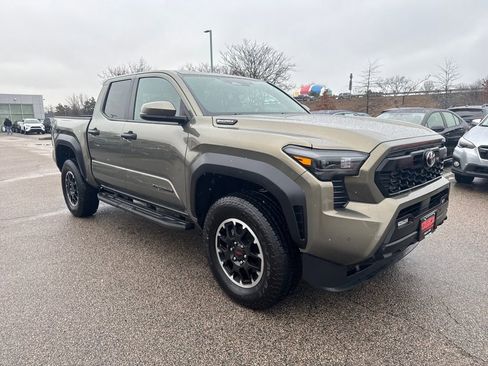 Used 2025 Toyota Tacoma TRD Off-Road w/ TRD Off Road Upgrade Package image 34
