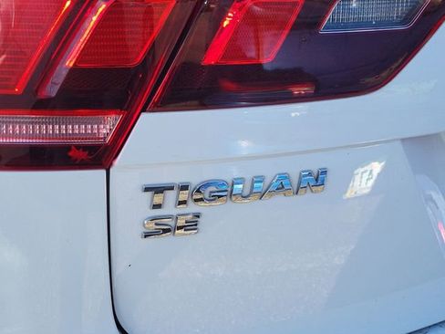 Used 2020 Volkswagen Tiguan S image 10