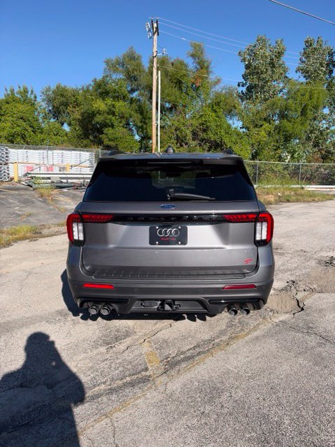 Used 2025 Ford Explorer ST w/ Sun And Sound Package AWD/4WD image 4