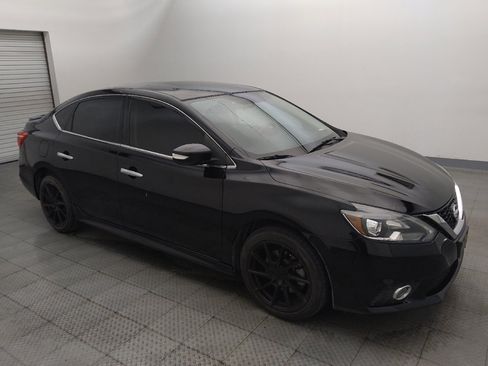 Used 2017 Nissan Sentra SR Turbo w/ SR Midnight Edition FWD image 11