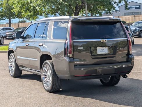 Used 2020 Cadillac Escalade Platinum AWD/4WD image 3