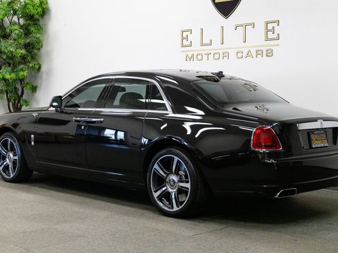 Used 2014 Rolls-Royce Ghost image 3