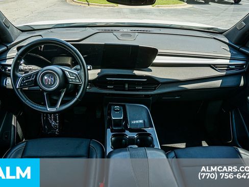 Used 2025 Buick Enclave Preferred AWD/4WD image 30