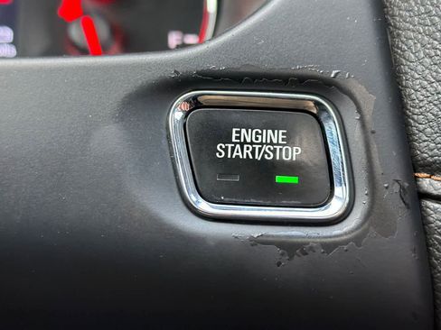 Used 2022 GMC Acadia AT4 w/ Technology Package image 26