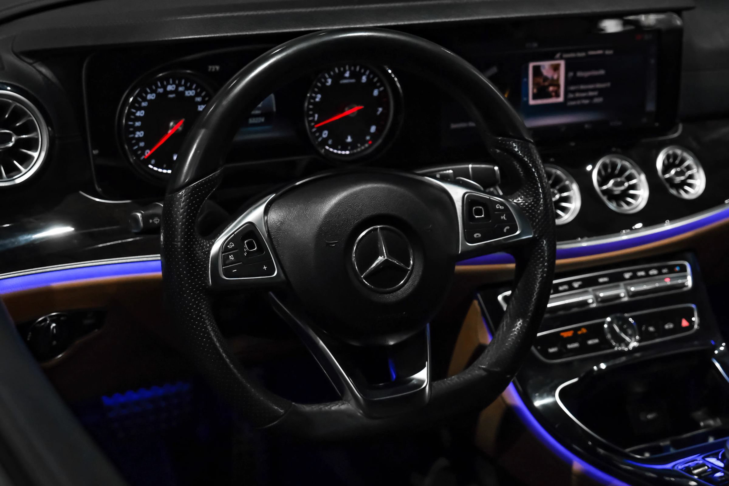 Used 2018 Mercedes-Benz E 400 Cabriolet image 26