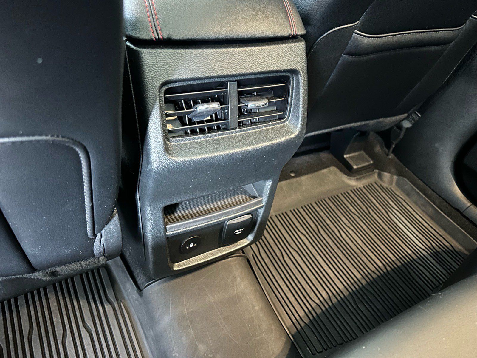 Certified 2024 Ford Edge ST-Line w/ Class II Trailer Tow Package AWD/4WD image 27