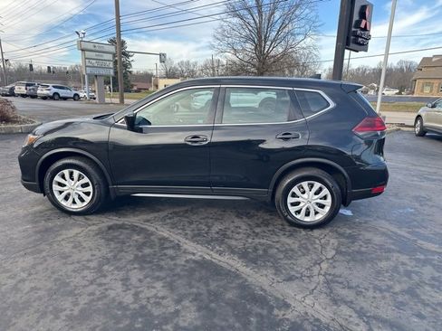 Used 2018 Nissan Rogue S image 5