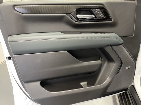 New 2026 GMC Yukon AT4 w/ AT4 Premium Package image 15