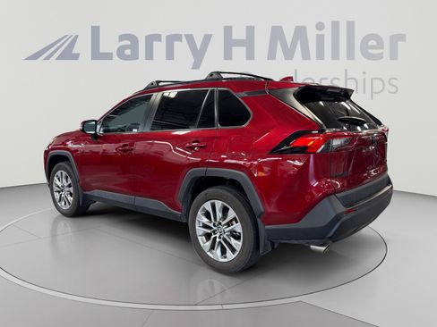 Used 2025 Toyota RAV4 XLE Premium w/ Weather Package FWD image 3