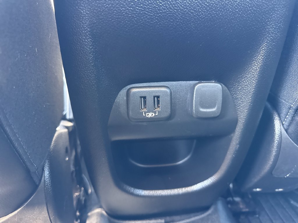 Used 2015 Chevrolet Silverado 2500 LT AWD/4WD image 13