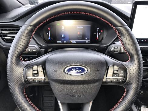 Used 2025 Ford Escape ST-Line w/ Equipment Group 301A image 14