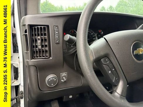 Used 2019 Chevrolet Express 3500 w/ Driver Convenience Package RWD image 16