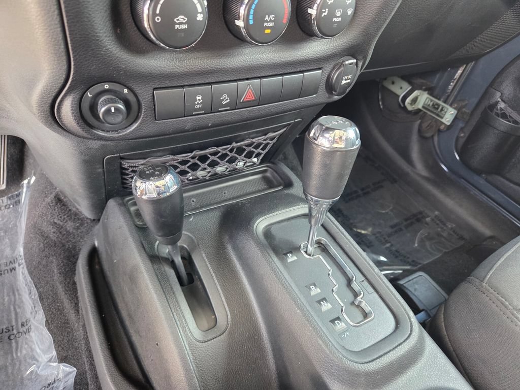 Used 2017 Jeep Wrangler Sport AWD/4WD image 23