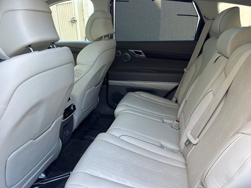 Used 2022 Genesis GV80 2.5T w/ Prestige Package 04 AWD/4WD image 12