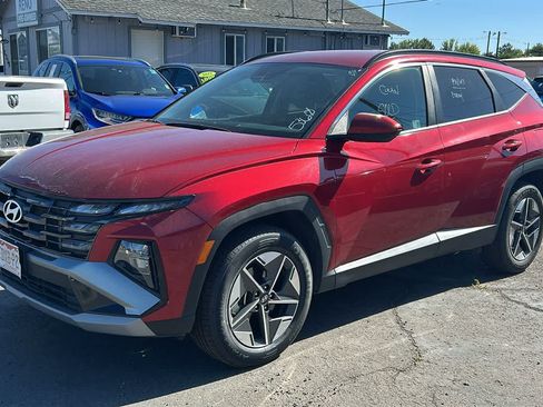 Certified 2025 Hyundai Tucson SEL AWD/4WD image 1