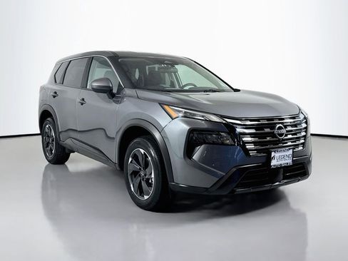 Used 2024 Nissan Rogue SV AWD/4WD image 3
