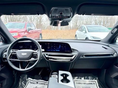 Used 2024 Cadillac Lyriq Tech image 19