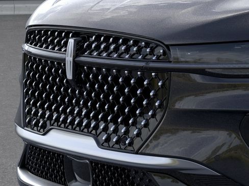 New 2026 Lincoln Nautilus Reserve AWD/4WD image 17