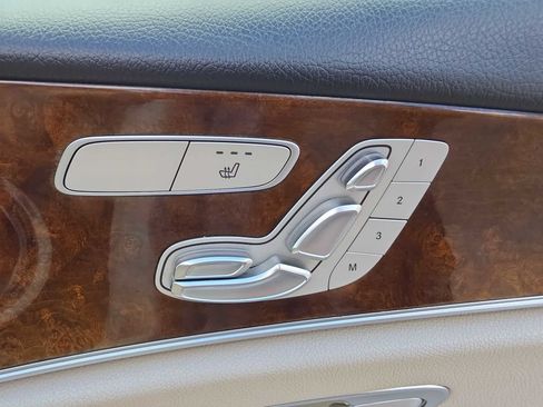 Used 2017 Mercedes-Benz E 400 4MATIC Wagon image 18