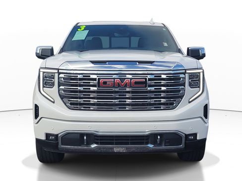 Used 2023 GMC Sierra 1500 Denali w/ Denali Reserve Package AWD/4WD image 2