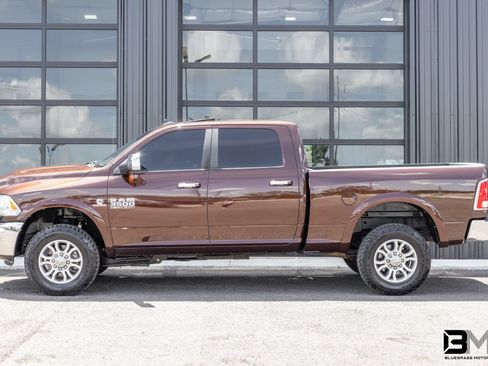 Used 2015 RAM 3500 Laramie w/ Convenience Group AWD/4WD image 4