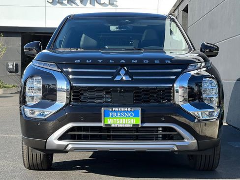 New 2026 Mitsubishi Outlander SE image 10