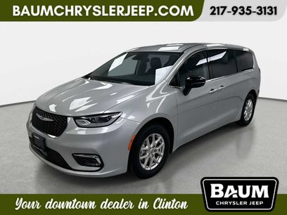 Used 2024 Chrysler Pacifica Touring-L