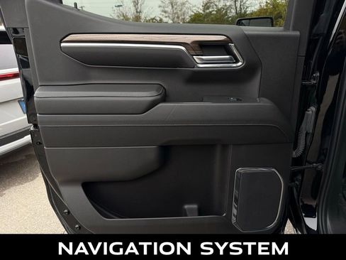 Used 2024 Chevrolet Silverado 1500 LT Trail Boss w/ Convenience Package II image 9