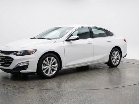 Used 2024 Chevrolet Malibu LT image 3