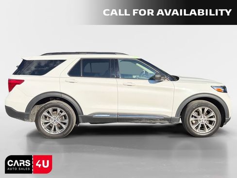 Used 2022 Ford Explorer XLT w/ Equipment Group 202A AWD/4WD image 8