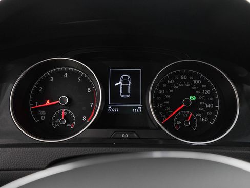 Used 2018 Volkswagen Golf SE FWD image 25
