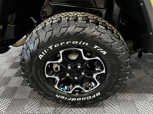 Used 2021 Jeep Wrangler Unlimited Rubicon 4xe w/ Steel Bumper Group image 17