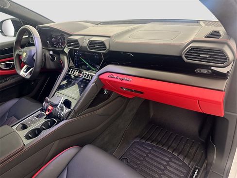 Used 2024 Lamborghini Urus S image 32