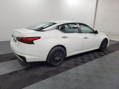Used 2022 Nissan Altima 2.5 S FWD image 10