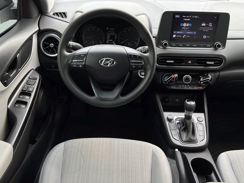 Certified 2022 Hyundai Kona SEL FWD image 12