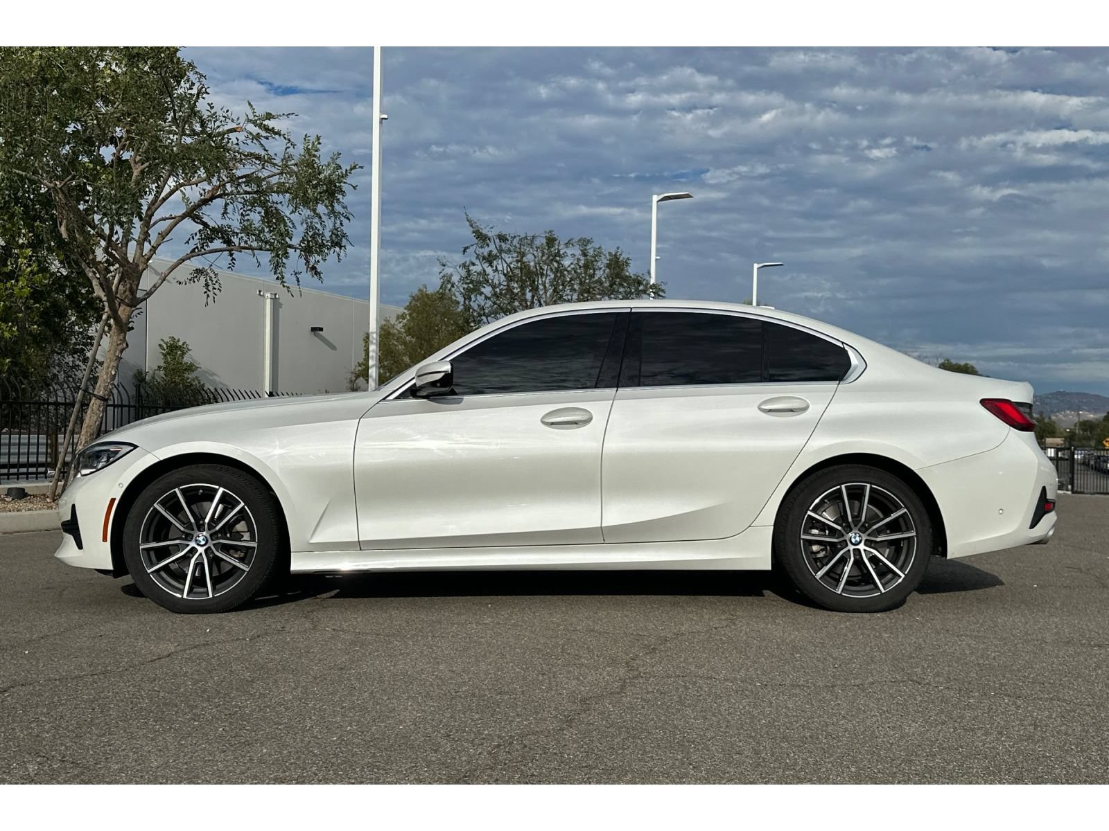 Used 2019 BMW 330i Sedan w/ Premium Package RWD image 2