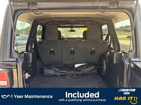 Used 2023 Jeep Wrangler Unlimited Sahara w/ Cold Weather Group AWD/4WD image 20