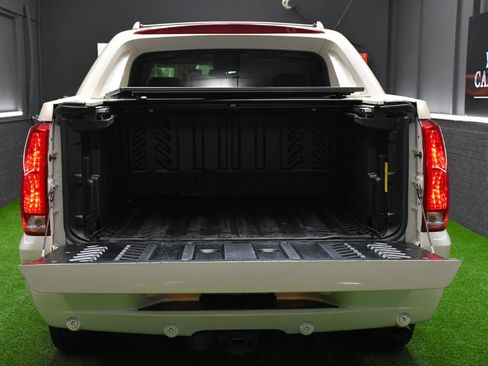 Used 2009 Cadillac Escalade EXT AWD/4WD image 43