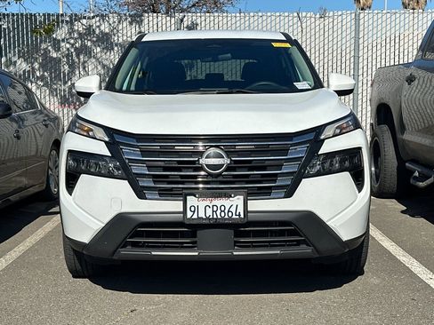 Certified 2024 Nissan Rogue SV image 5