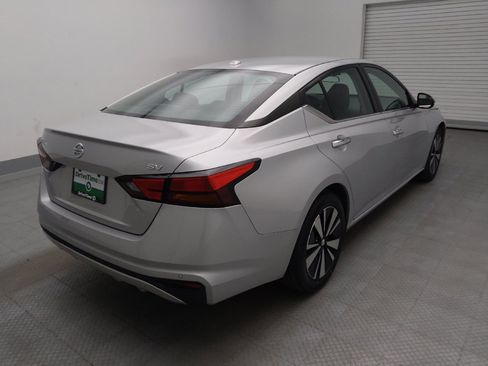Used 2022 Nissan Altima 2.5 SV FWD image 9