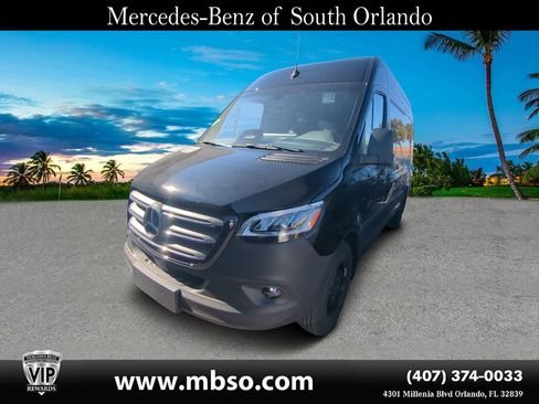 Used 2025 Mercedes-Benz Sprinter 2500 image 18