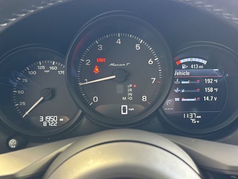 Certified 2023 Porsche Macan Turbo AWD/4WD image 29