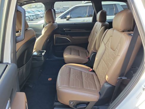 Certified 2021 Kia Telluride SX w/ SX Prestige Package AWD/4WD image 16