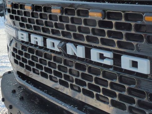 Certified 2024 Ford Bronco Wildtrak image 12