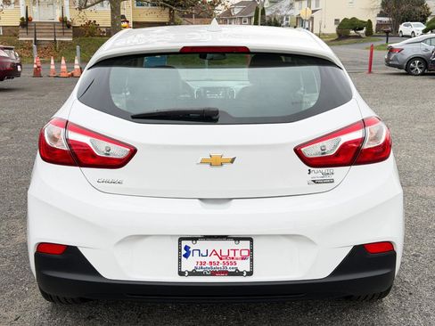 Used 2017 Chevrolet Cruze Premier FWD image 5