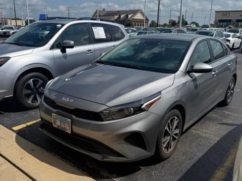 Used 2023 Kia Forte LXS FWD image 1